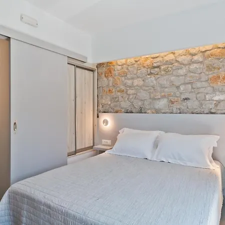 Nostos * Лефкос-Карпату